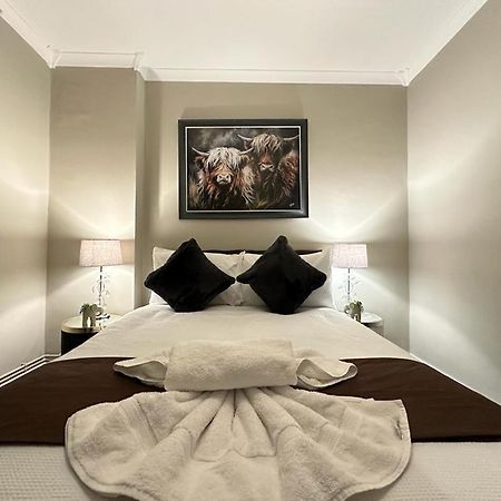 Beautiful Family Apartment Лондон Экстерьер фото