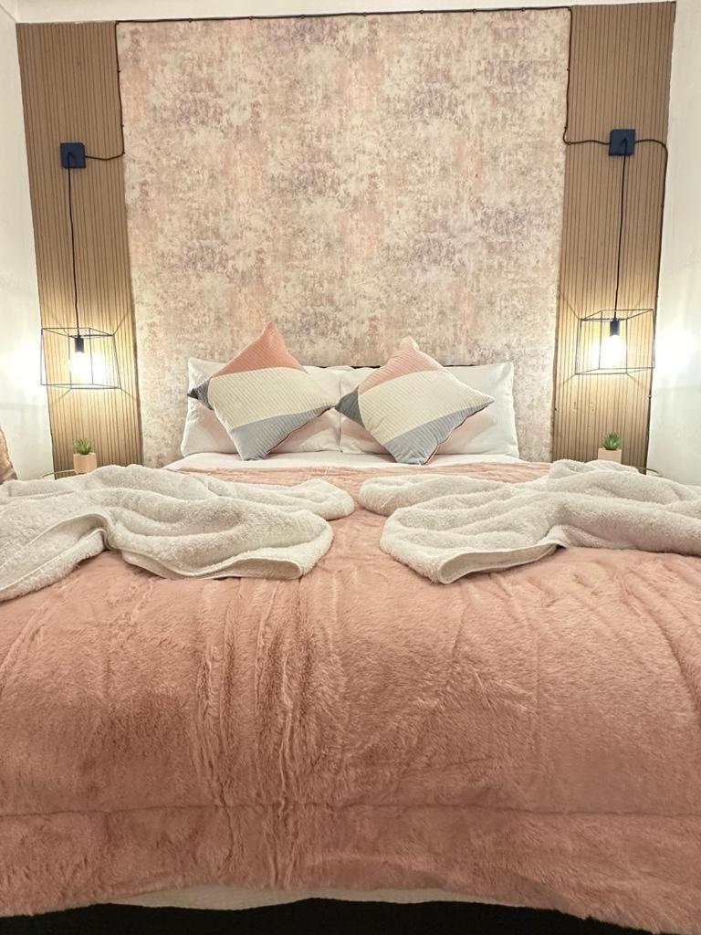 Beautiful Family Apartment Лондон Экстерьер фото