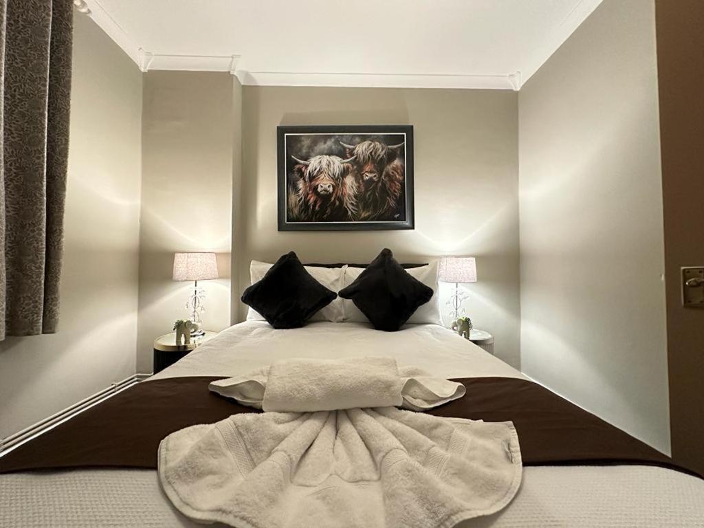 Beautiful Family Apartment Лондон Экстерьер фото